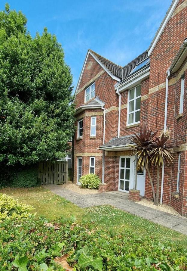 Centrally Located Boscombe Beach Apart With Parking 伯恩茅斯 外观 照片