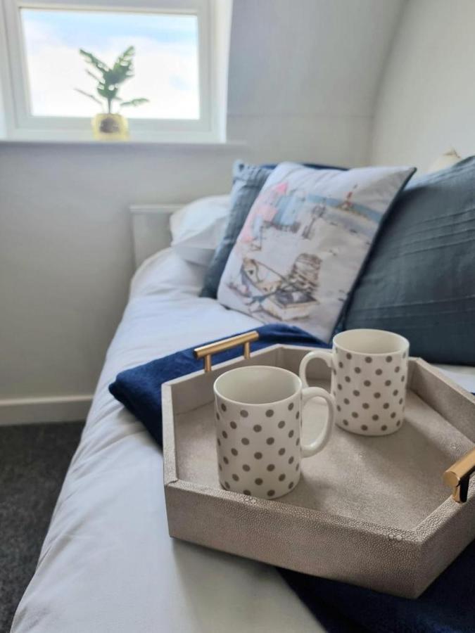 Centrally Located Boscombe Beach Apart With Parking 伯恩茅斯 外观 照片